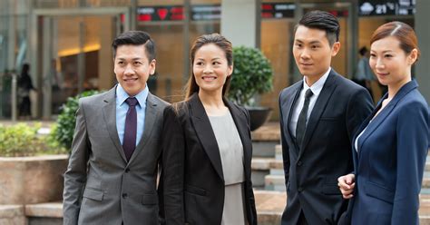 People in Business Dress 的图像结果