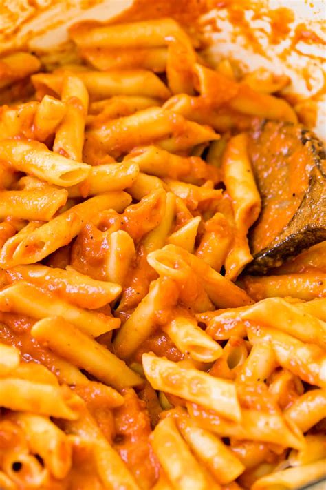 Penne alla Vodka with Chicken - Recipe Chronicle