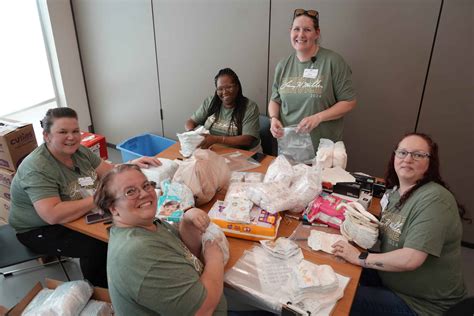 Volunteer with Martha O'Bryan Center