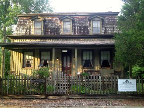 1880 NEWBURY HOUSE AT HISTORIC RUGBY - B&B Reviews & Photos - Tripadvisor