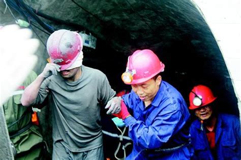 湖北荆门煤矿透水事故5人被困2人获救 搜救仍在继续_湖北频道_凤凰网