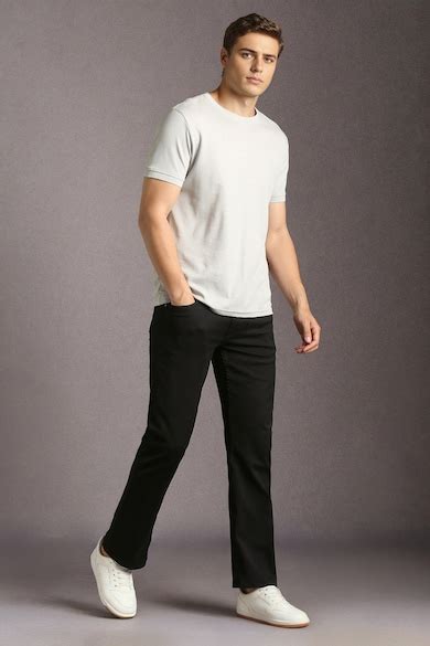 Buy Men Black Dark Slim Fit Jeans Online - 39964918 | Louis Philippe