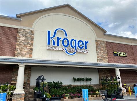 18 Grocery Stores Open On Thanksgiving Day in 2024