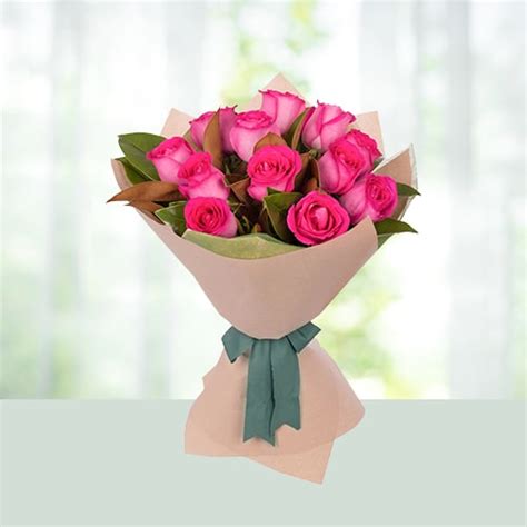 Send Valentine Day 12 Pink Rose Flowers Bouquet Online | Phoolwala
