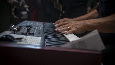 Compose a Letter On Computer 的图像结果