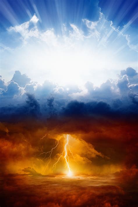 天堂与地狱,地狱,天堂,地狱火,阳光光束,灵性,天空,垂直画幅,无人摄影素材,汇图网www.huitu.com