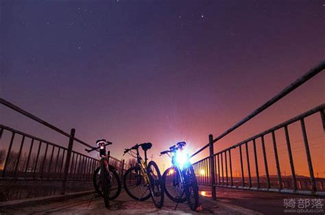 夜骑自行车图片素材-编号32791249-图行天下