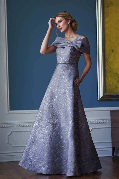 K218065 Dana Jacquard MOB Dress with V-neckline