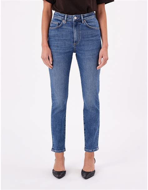 Neuw Denim Lola Mom Jean | David Jones