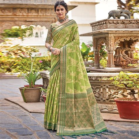 Green Floral Woven Pure Silk Saree
