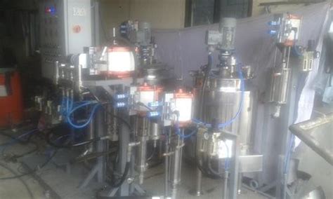 Plural Components Airless Spray Painting Equipments in Pune