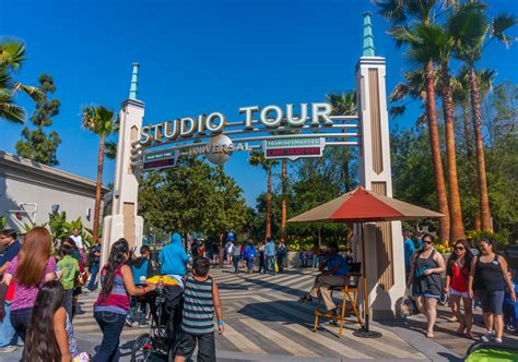 Universal studios tour california | Oldtravelbag.com
