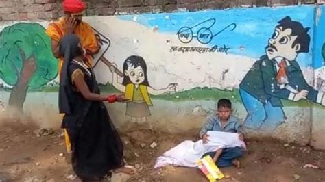 Denied Ambulance, 8-Year-Old Boy Sits On Roadside With Body Of His ...