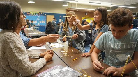 Tallest Tower Note Card Challenge 的图像结果