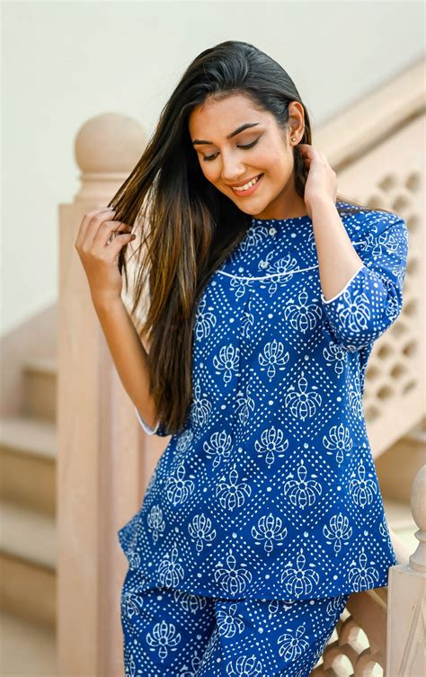 Indigo Blue Cotton Printed Night Suit Set with Payjama – Sanskruti Homes