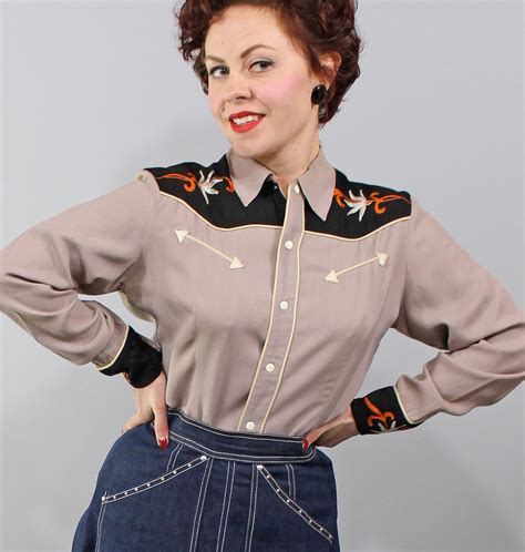 1940s Vintage Western Shirt...Womens Gabardine Western Snap