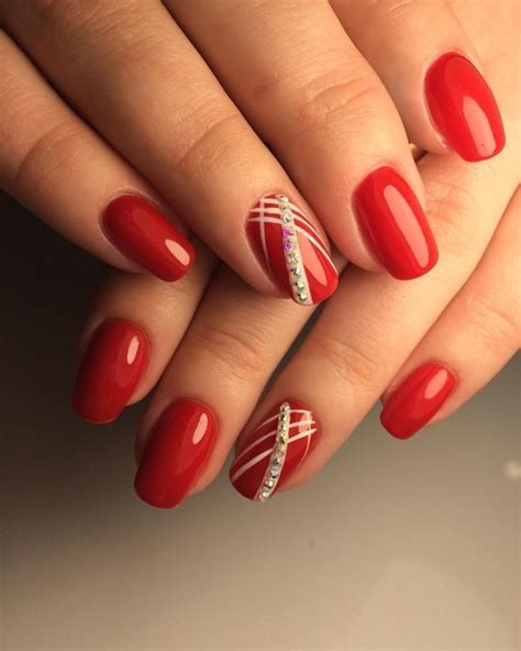 red nail designs