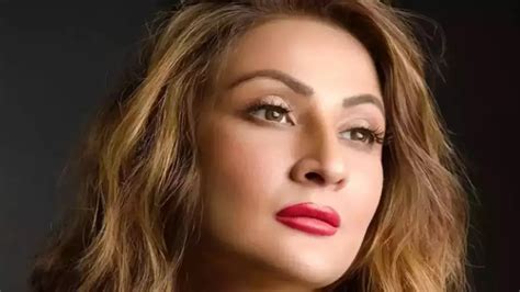 Not Farah Khan But Arshad Warsi Made Bigg Boss 6 Fame Urvashi Dholakia ...