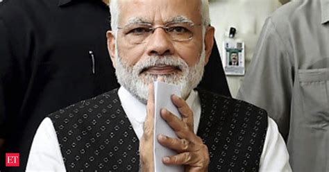 Narendra Modi: Babudom-mukt Bharat: PM Modi is waging a relentless war ...