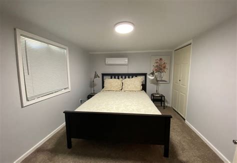 Charming Farmhouse Hideaway - TV, Books, Wifi, Breakfast, Casco ...