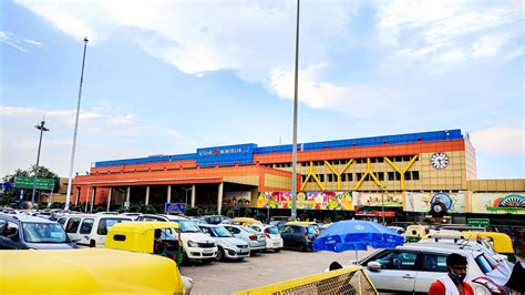 New Delhi Local Train 的图像结果