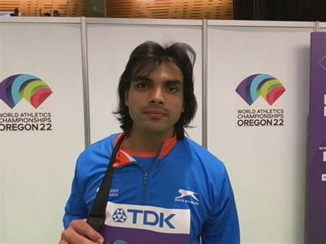 नीरज चोपड़ा ने पहलवानों के लिए किया ट्वीट, इरफान पठान,कपिल देव समेत ...