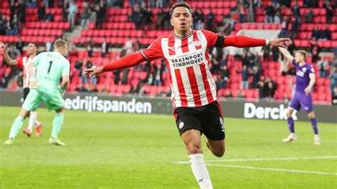 Borussia Dortmund sign Donyell Malen fom PSV as Jadon Sancho ...