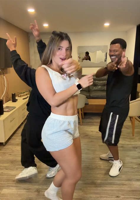 Salome Gil 🌸 (@salome_gill) - Urlebird