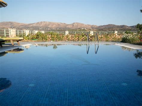ZEUS' DAUGHTERS VILLAS (Pitsidia) - Villa Reviews, Photos, Rate ...