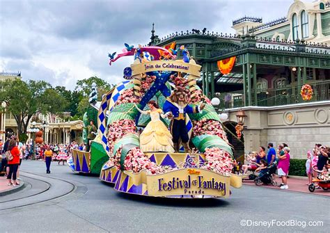 Magic kingdom parade
