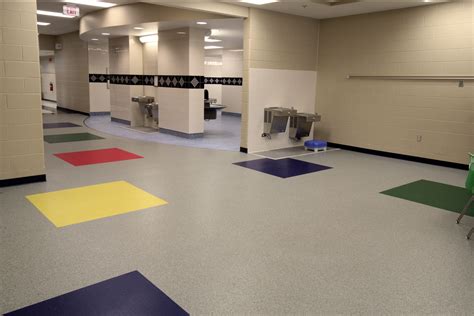 What Are Rubber Floors? Intro, Benefits, and Examples 2023