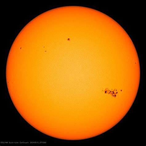 大規模な太陽フレアを引き起こした巨大黒点群 | アストロピクス