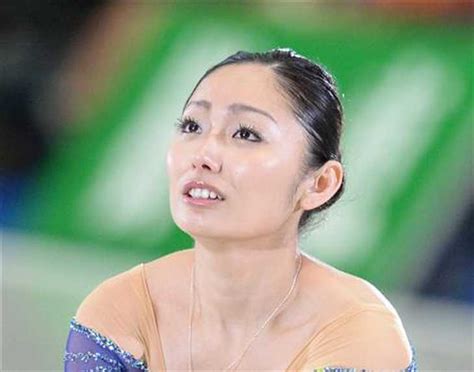 安藤美姫、一部週刊誌の報道を否定 声を震わせて誤解を招く行動を謝罪 - サンスポ