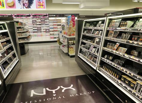 Small Target Store 的图像结果