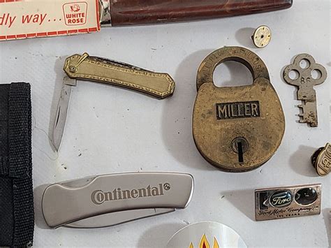 LOT OF 11 - WHITE ROSE BLADE, FORD & GM PATCHES, B/A FIRE EXTINGUISHER ...