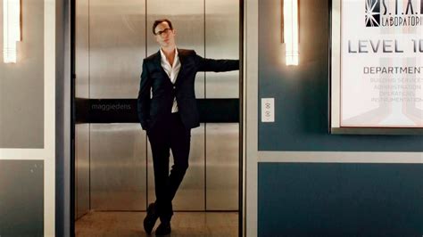 Eobard Thawne/Dr. Harrison Wells Photo: Harrison in "Flash of Two ...