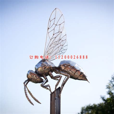 不锈钢蜜蜂雕塑-宏通雕塑