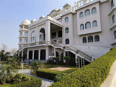 INDRALOK PALACE HOTEL AND RESORT (Morena) - Specialty Hotel Reviews ...