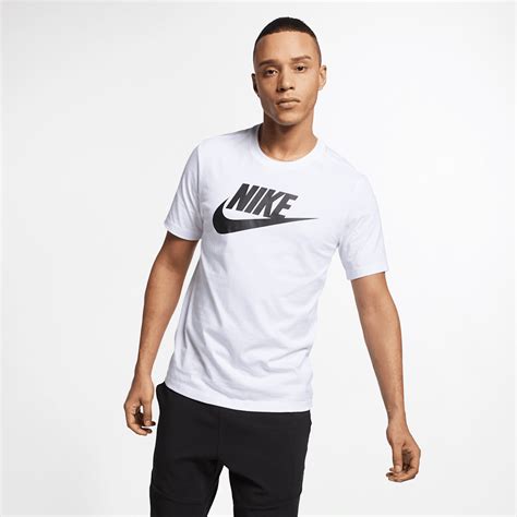 Retro White Tops & T-Shirts. Nike ZA