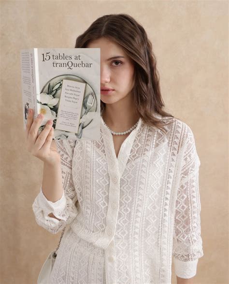 Rareism Women's Jancodam-T White Cotton Spread Collar Plain Cuffed Sle