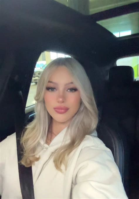 phố 🗣️ #outfit #outfitcheck #fyp | Lavie._.i (@lavie._.078)