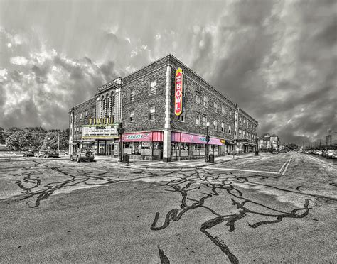 Sandwich Il Movie Theater Showtimes at Arthur Dwyer blog