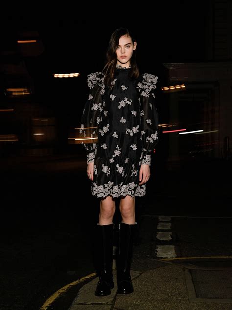 Work Party Dresses That'll Wow Your Entire Office - We Select Dresses