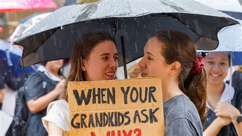 Future Generations 的图像结果