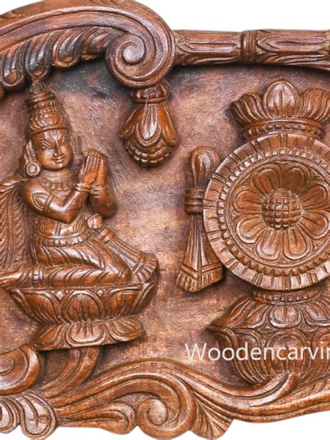 Lakshmi Narayan Ranganathar Reclining wooden Panel 47" – Sengottuvel ...