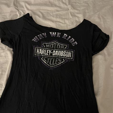 Off the shoulder Harley Davidson tshirt Very cute... - Depop