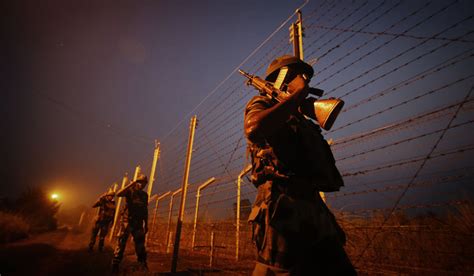 Bangladeshi criminals attack border outpost; one BSF jawan hurt: Police ...