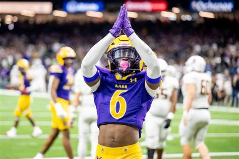 Edna Karr Dominates Alexandria 53-8 to Win Division I Select State ...