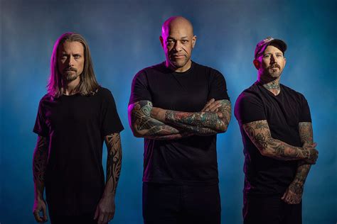 Former Killswitch Engage Frontman Comments on His New Band With Members ...