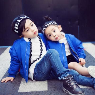 萌小孩情侣头像一对两张 高清qq头像情侣专用萌娃 - 个性8899头像网